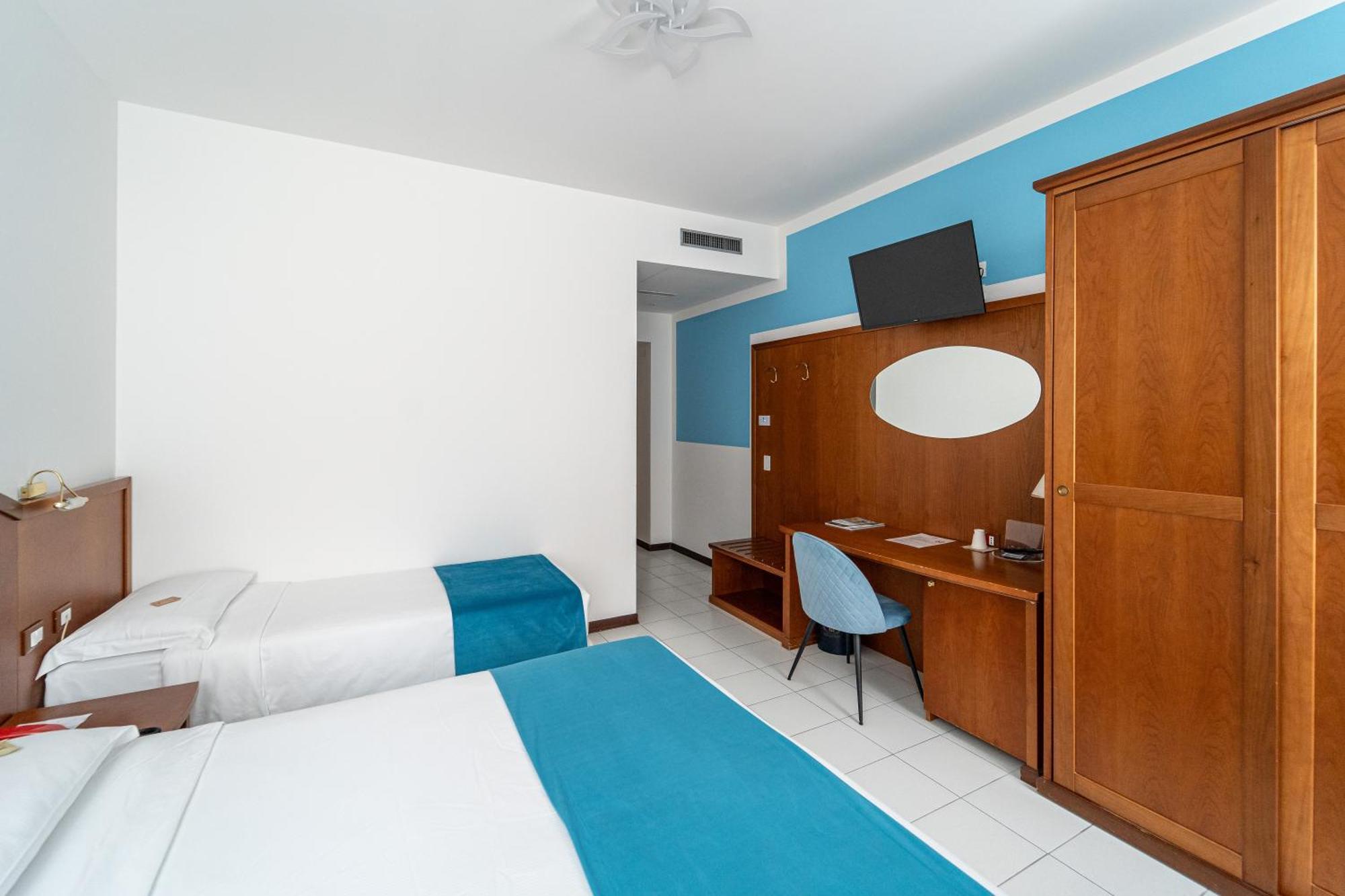 Hotel Italia Trieste Exterior foto